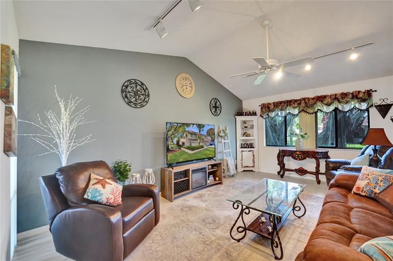 Image 35 of 64 For 5530 Coach House Cir  A