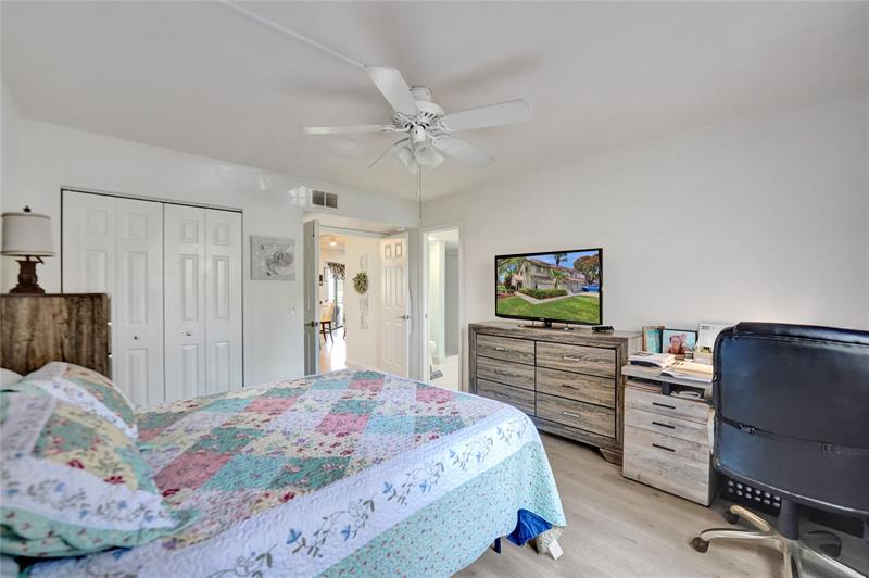 Image 38 of 64 For 5530 Coach House Cir  A