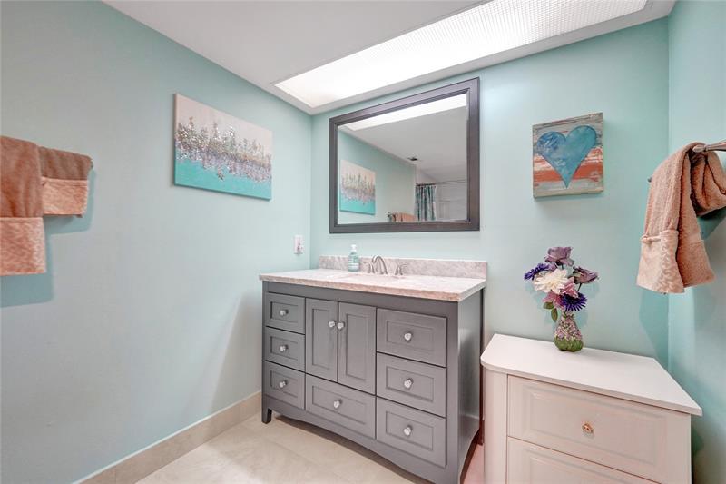 Image 40 of 64 For 5530 Coach House Cir  A