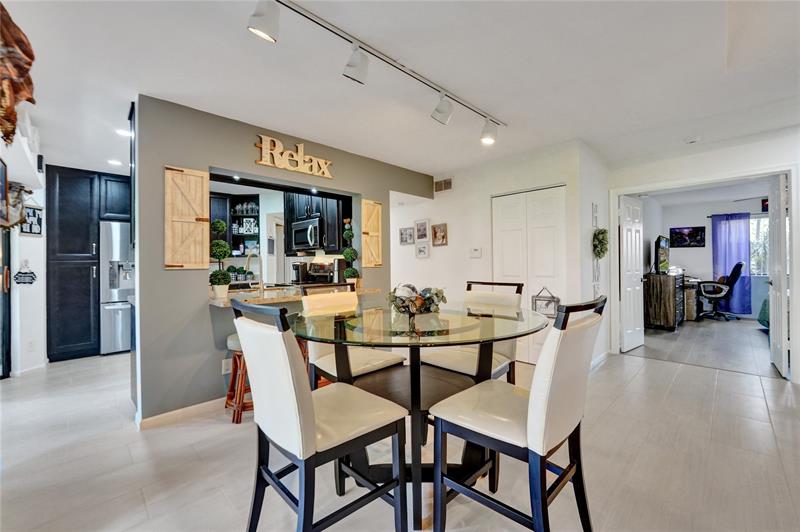 Image 5 of 64 For 5530 Coach House Cir  A
