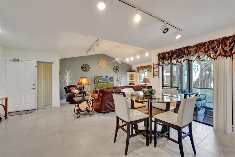 Image 6 of 64 For 5530 Coach House Cir  A