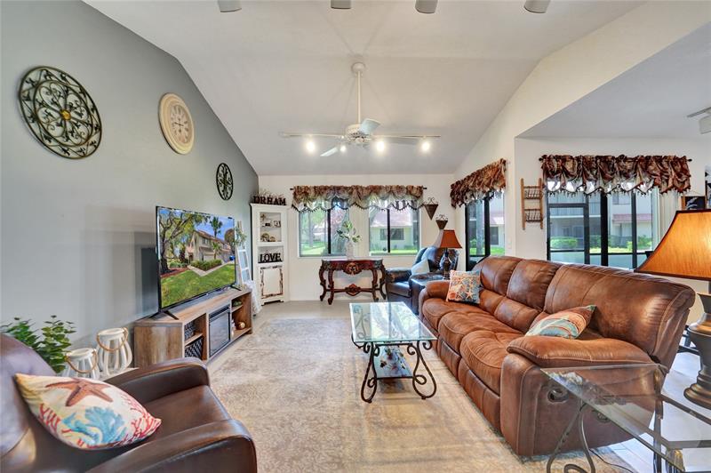 Image 7 of 64 For 5530 Coach House Cir  A