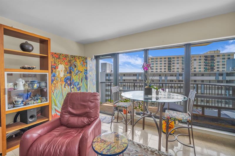 Image 15 of 65 For 1800 Ocean Blvd  804