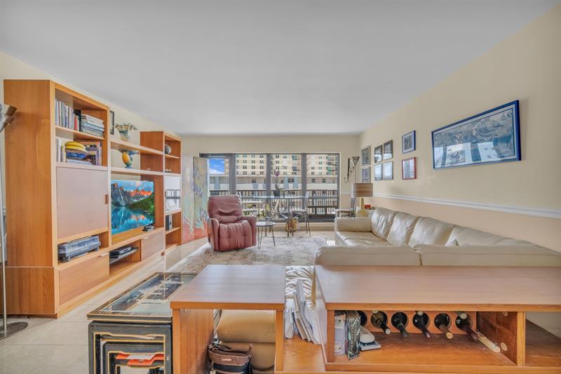 Image 17 of 65 For 1800 Ocean Blvd  804