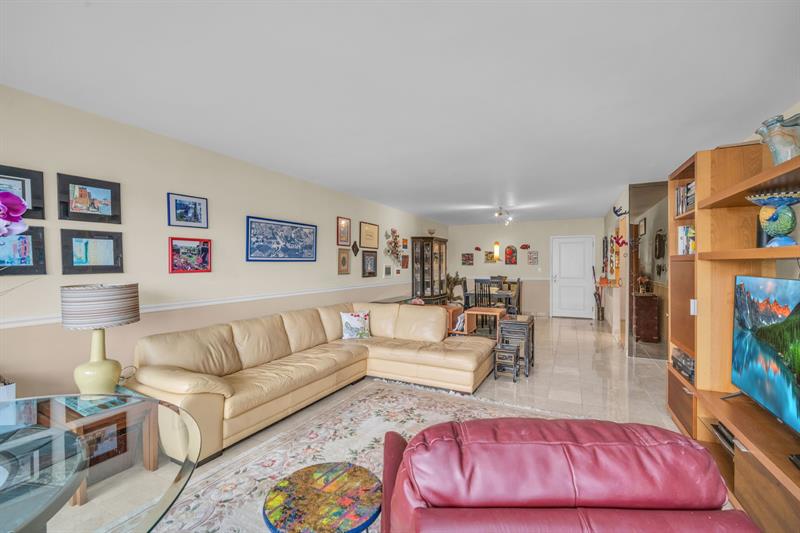Image 20 of 65 For 1800 Ocean Blvd  804