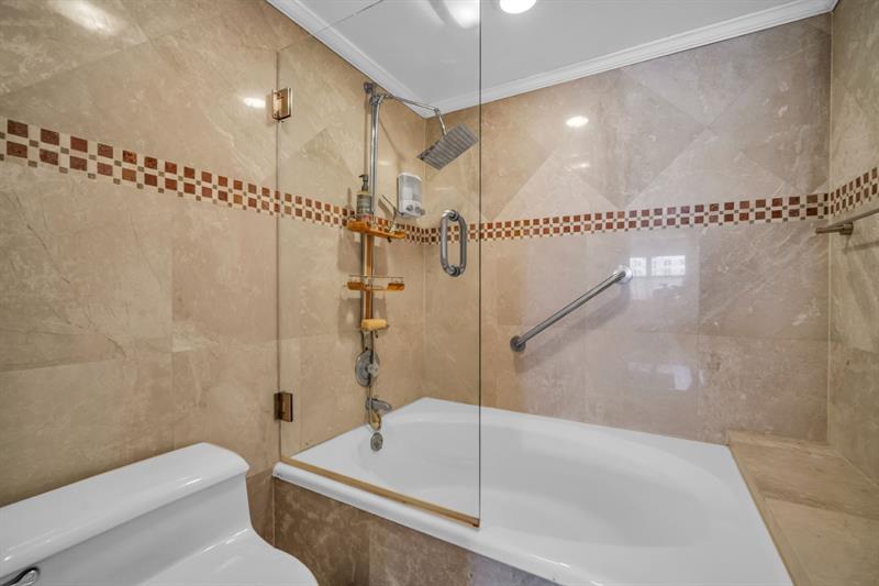 Image 30 of 65 For 1800 Ocean Blvd  804