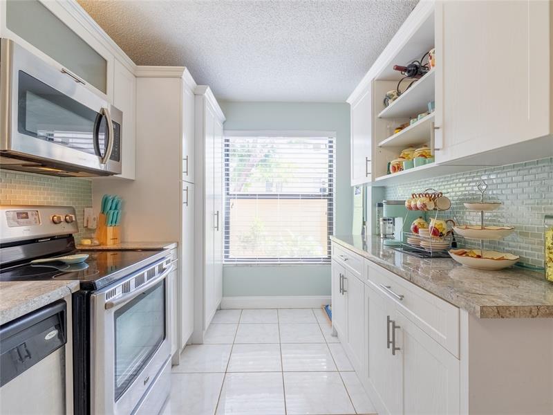 Image 7 of 64 For 1424 97th Ter  280