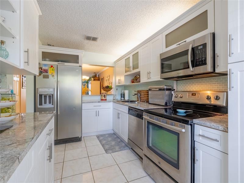 Image 8 of 64 For 1424 97th Ter  280