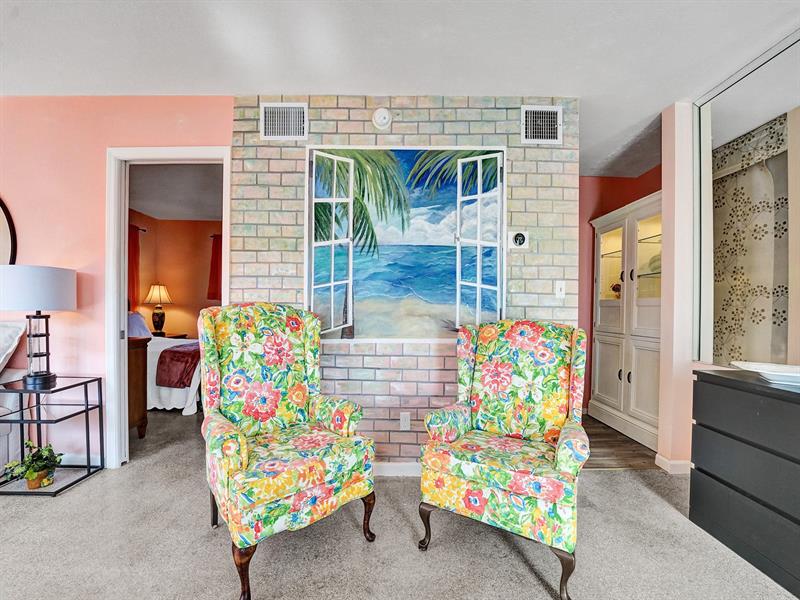 Image 13 of 37 For 1115 14th Pl  19c