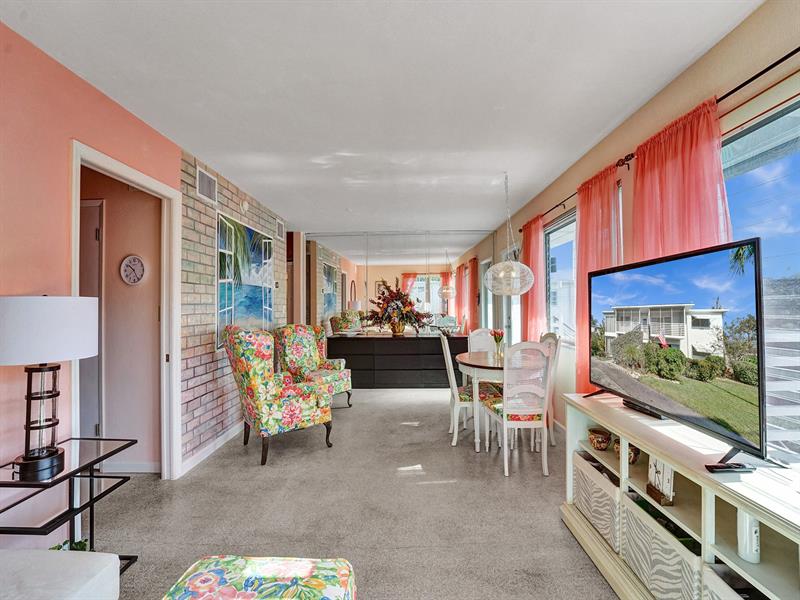 Image 15 of 37 For 1115 14th Pl  19c