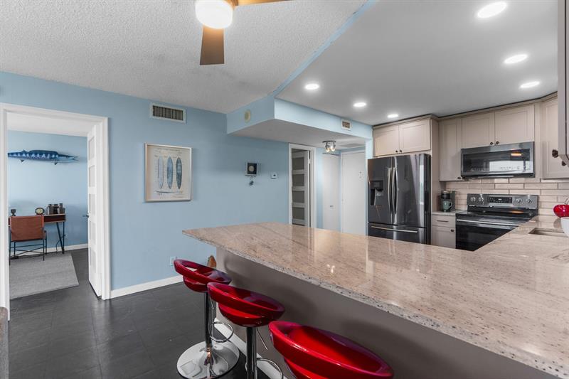 Image 5 of 42 For 1800 Andrews Ave  5b