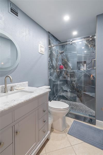 Image 17 of 41 For 7448 Ashmont Cir  312