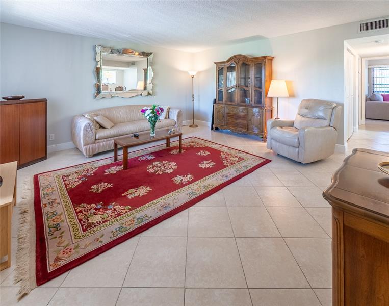 Image 6 of 41 For 7448 Ashmont Cir  312