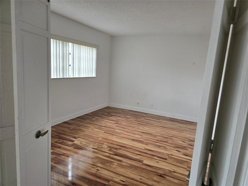 Image 10 of 13 For 2850 Forest Hills Blvd  114
