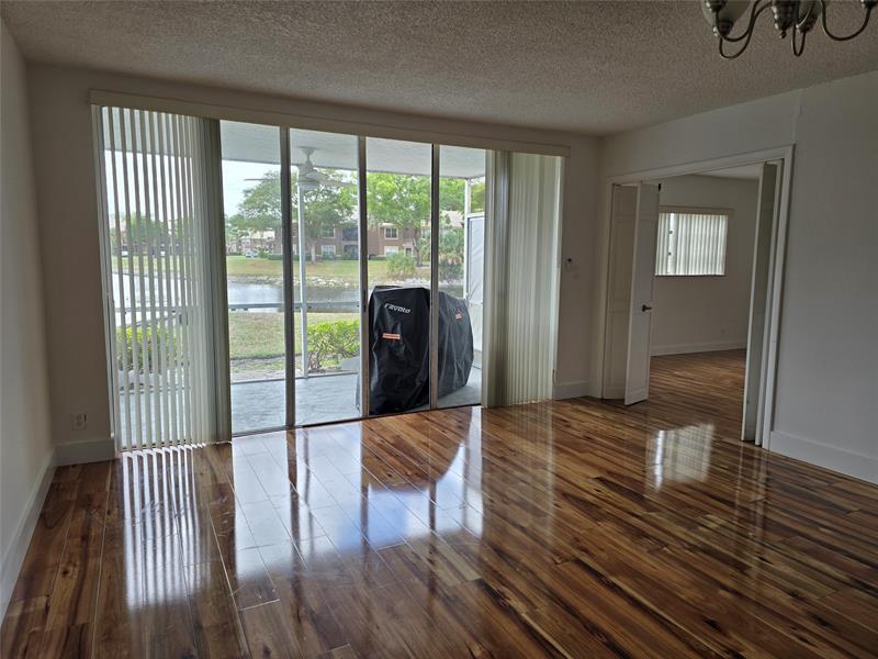 Image 3 of 13 For 2850 Forest Hills Blvd  114