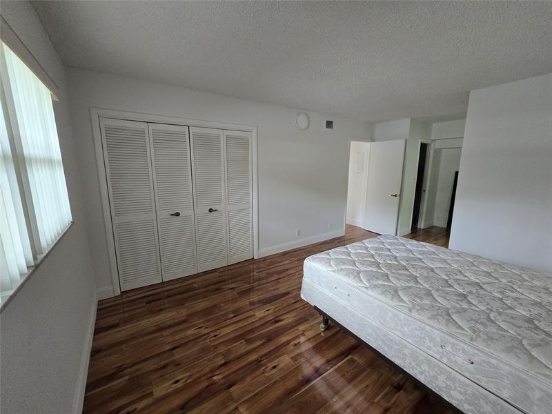 Image 8 of 13 For 2850 Forest Hills Blvd  114
