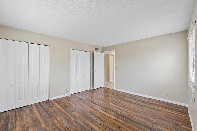 Image 11 of 13 For 3710 Pine Island Rd  314