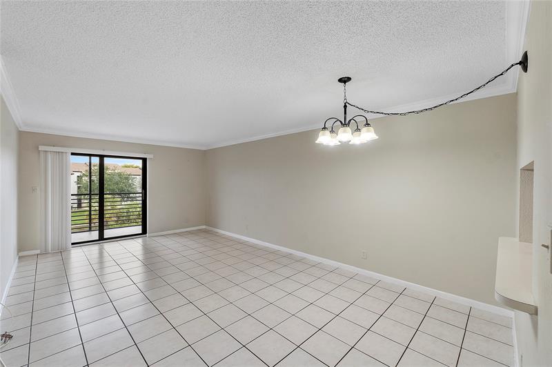 Image 7 of 13 For 3710 Pine Island Rd  314