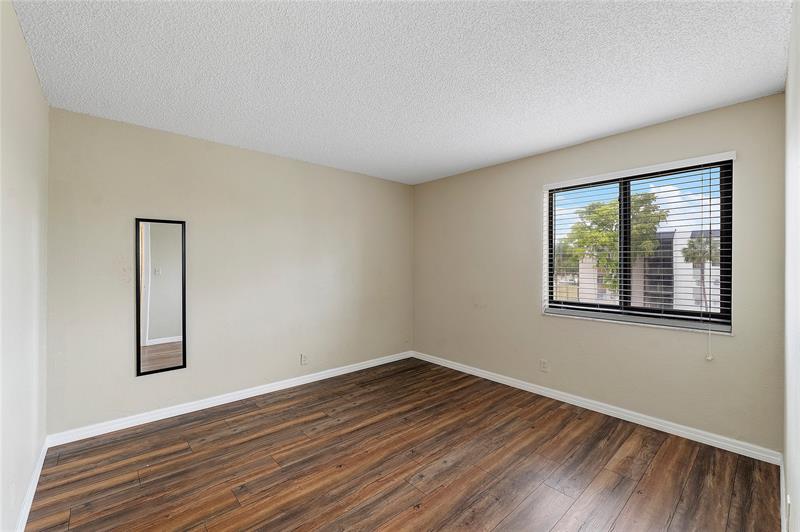 Image 8 of 13 For 3710 Pine Island Rd  314