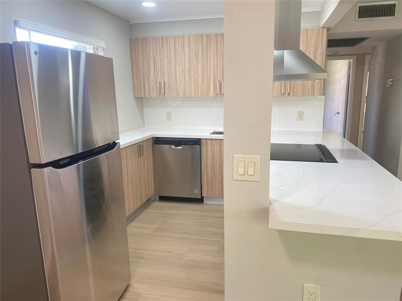Image 16 of 25 For 151 134th Way  205