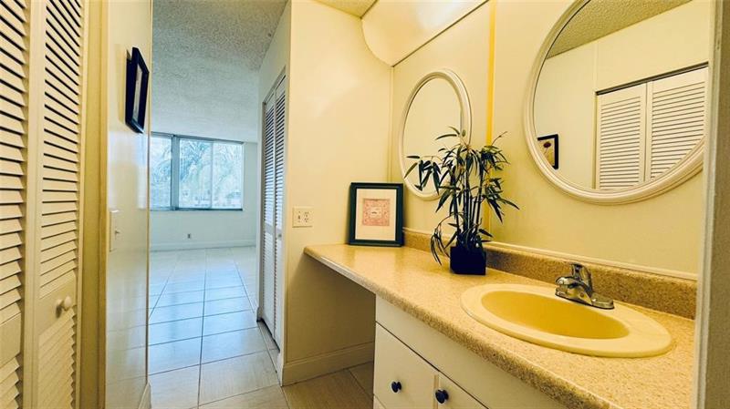 Image 13 of 16 For 6700 Royal Palm Blvd  210d