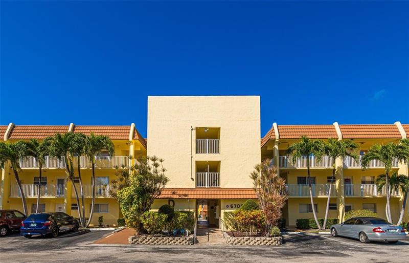 Image 2 of 16 For 6700 Royal Palm Blvd  210d