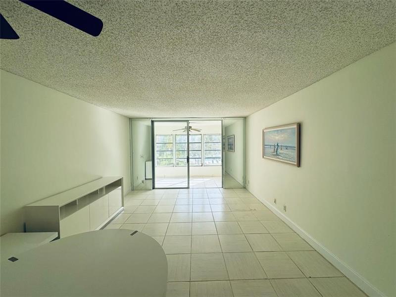 Image 4 of 16 For 6700 Royal Palm Blvd  210d
