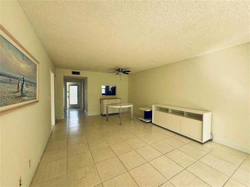 Image 5 of 16 For 6700 Royal Palm Blvd  210d