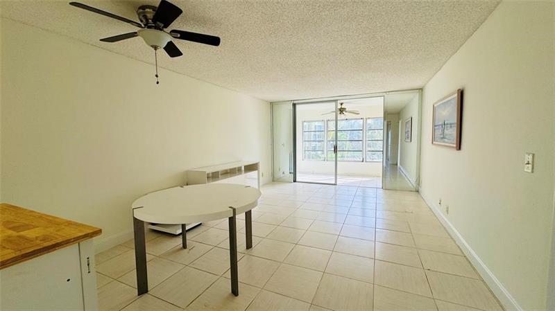 Image 6 of 16 For 6700 Royal Palm Blvd  210d