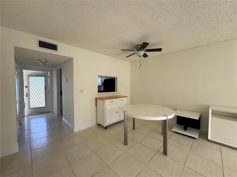 Image 7 of 16 For 6700 Royal Palm Blvd  210d