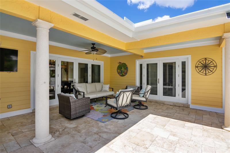 Image 36 of 39 For 16686 Golfview Dr