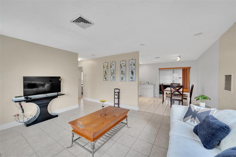 Image 11 of 30 For 4563 16th Terrace