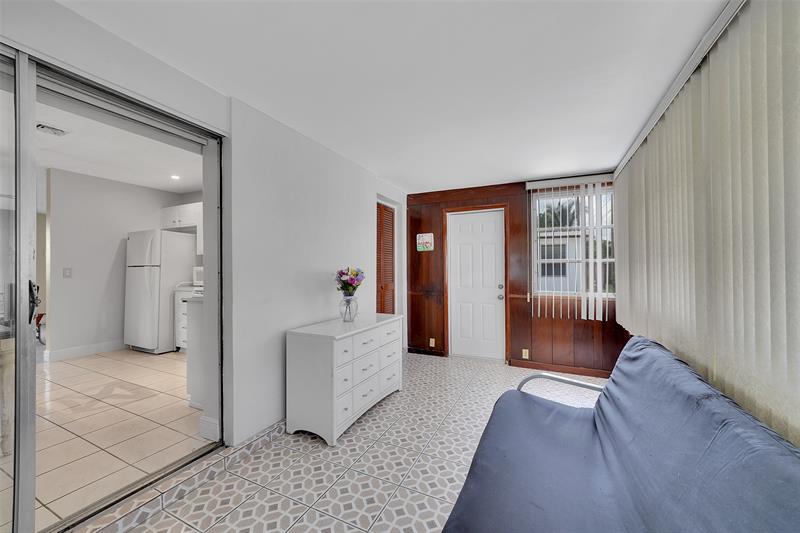 Image 19 of 30 For 4563 16th Terrace