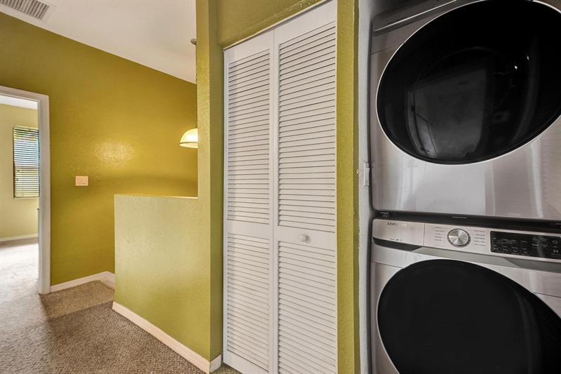 Image 18 of 33 For 3303 Merrick Ln  1002