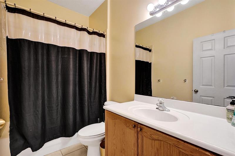 Image 21 of 33 For 3303 Merrick Ln  1002