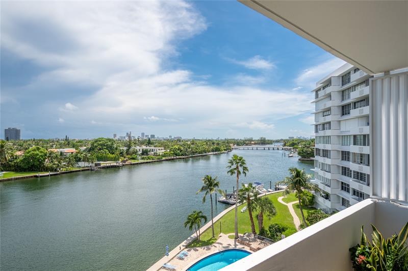 Image 3 of 33 For 9101 Bay Harbor Dr  601