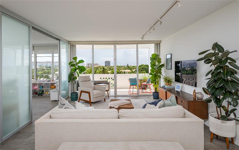 Image 7 of 33 For 9101 Bay Harbor Dr  601