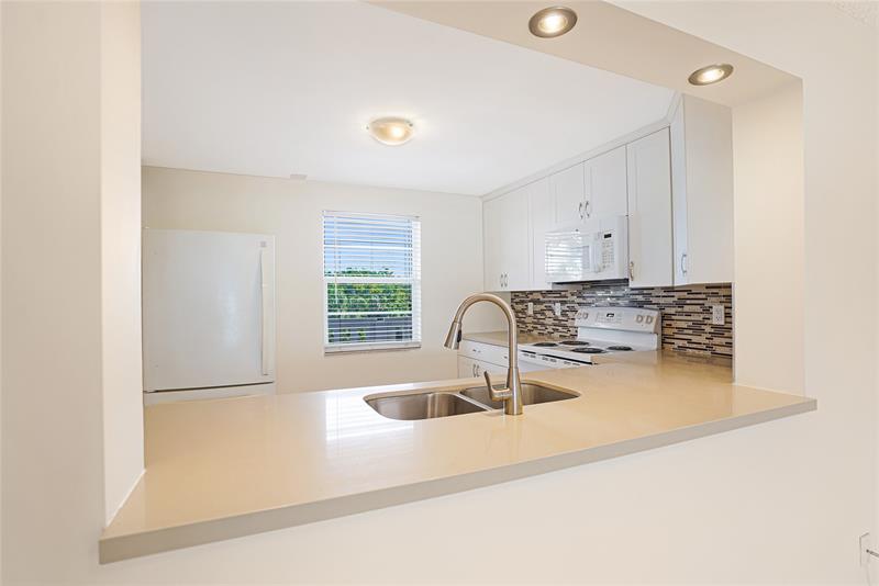 Image 11 of 43 For 111 3 Ave  306