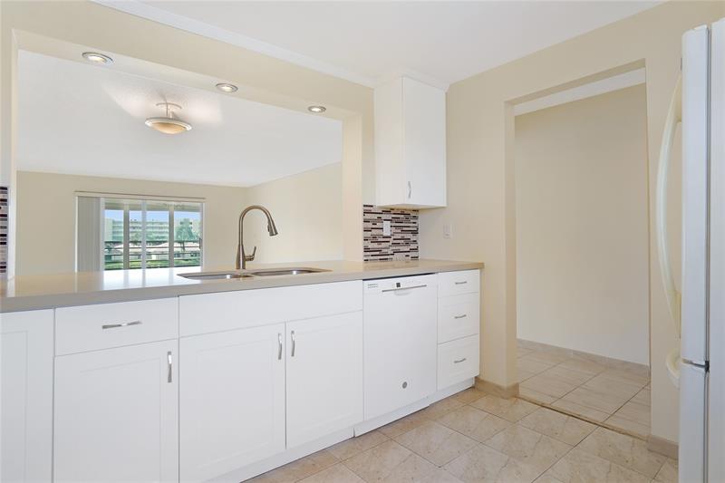 Image 14 of 43 For 111 3 Ave  306