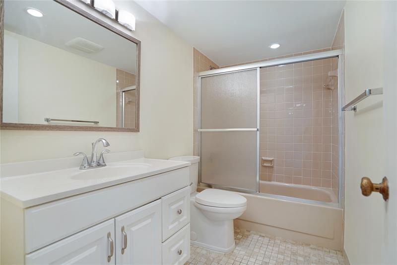 Image 24 of 43 For 111 3 Ave  306
