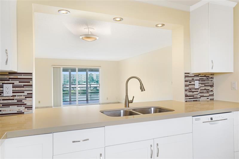Image 3 of 43 For 111 3 Ave  306