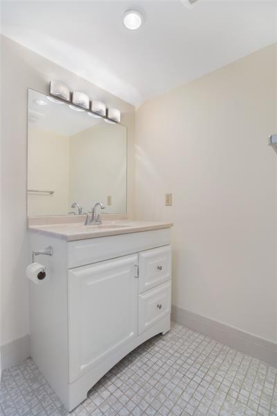 Image 32 of 43 For 111 3 Ave  306