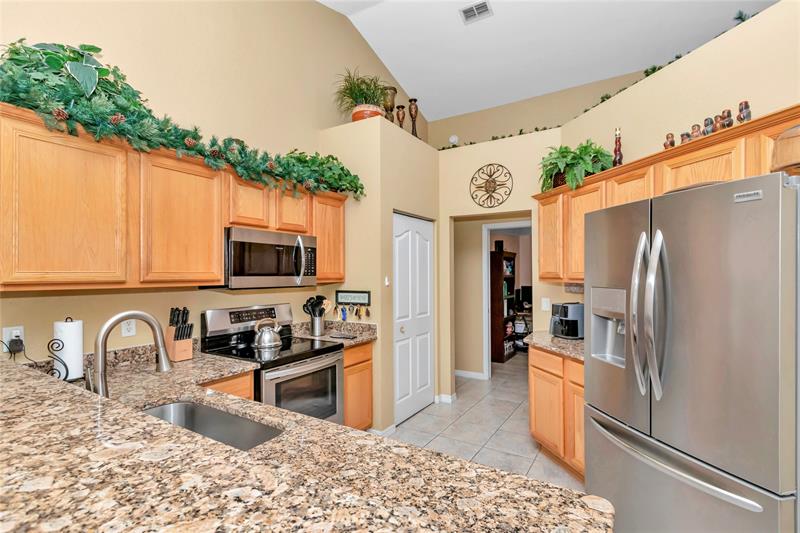 Image 16 of 51 For 10372 41st Ct