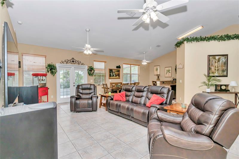Image 18 of 51 For 10372 41st Ct