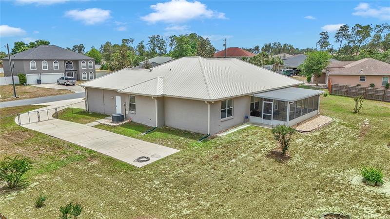 Image 4 of 51 For 10372 41st Ct