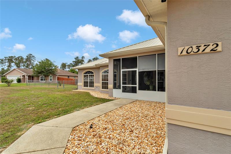 Image 8 of 51 For 10372 41st Ct