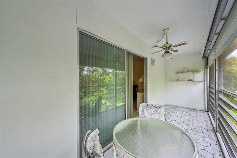 Image 23 of 24 For 2404 Antigua Cir  F4