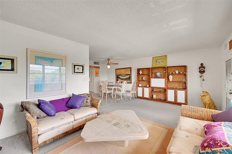 Image 4 of 24 For 2404 Antigua Cir  F4