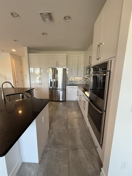 Image 10 of 85 For 10190 Akenside Dr