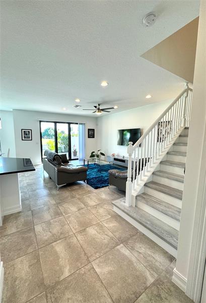 Image 21 of 85 For 10190 Akenside Dr
